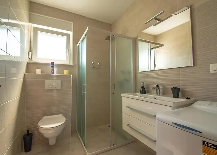Wiena Apartman Vir